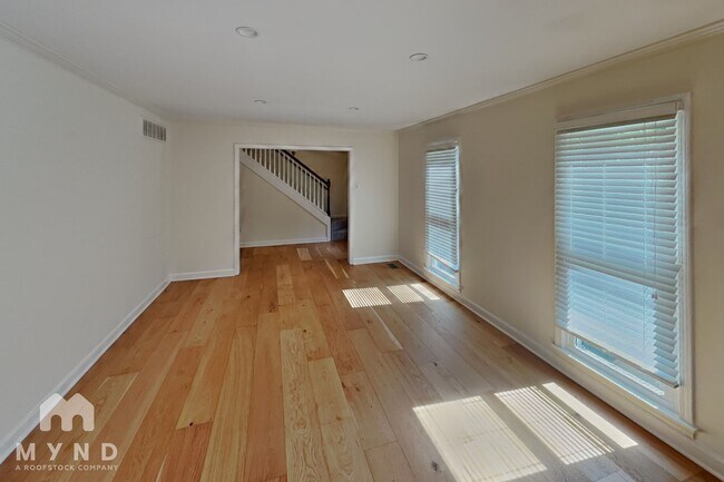 Foto del edificio - 2335 Hickory Crest Dr