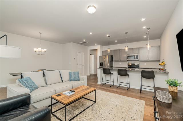 Building Photo - 7014 Fairmile Run