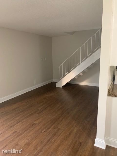 Building Photo - 2 br, 1 bath Condo - 3326 Lupine Drive