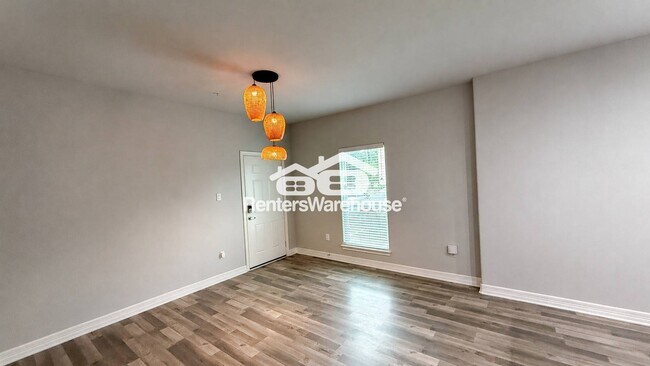 Foto del edificio - 7823 Gladstone St