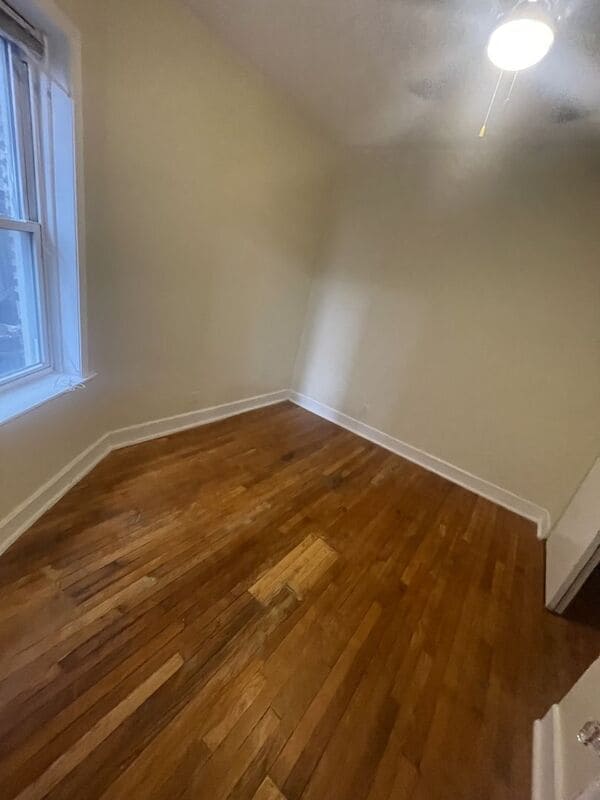 Building Photo - 4201-03 North - 4201-03 C
