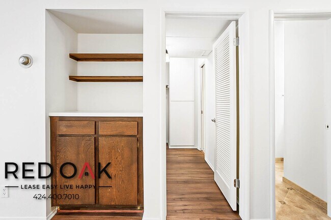 Building Photo - Magnificently Bright, Sunny, And Spacious ...