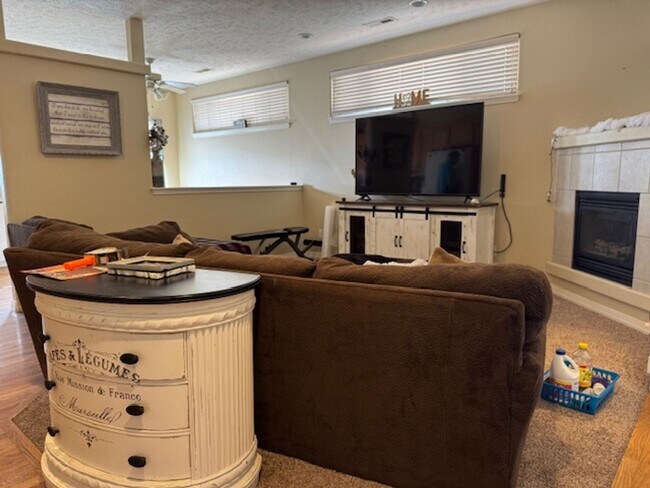 Foto del edificio - 563 Garden Grove Ct