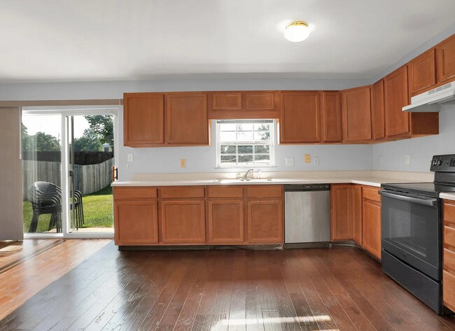 Building Photo - 7155 Bobcat Trail Dr