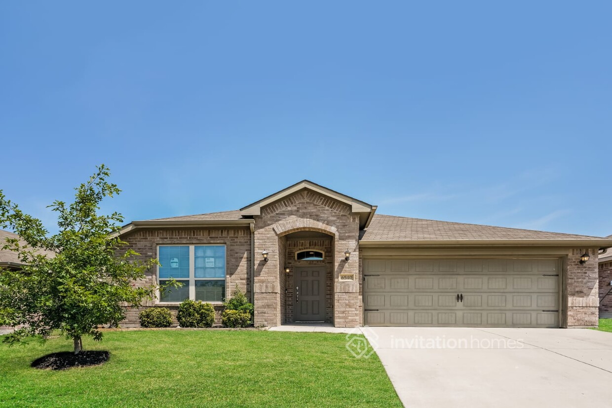Primary Photo - 6540 Chalk River Dr