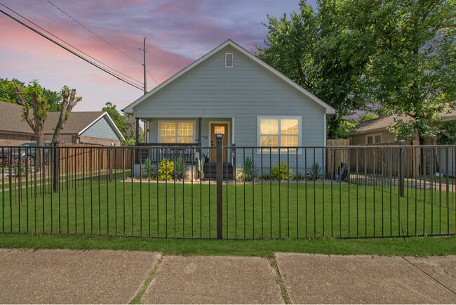 Foto del edificio - 958 E Allen Ave