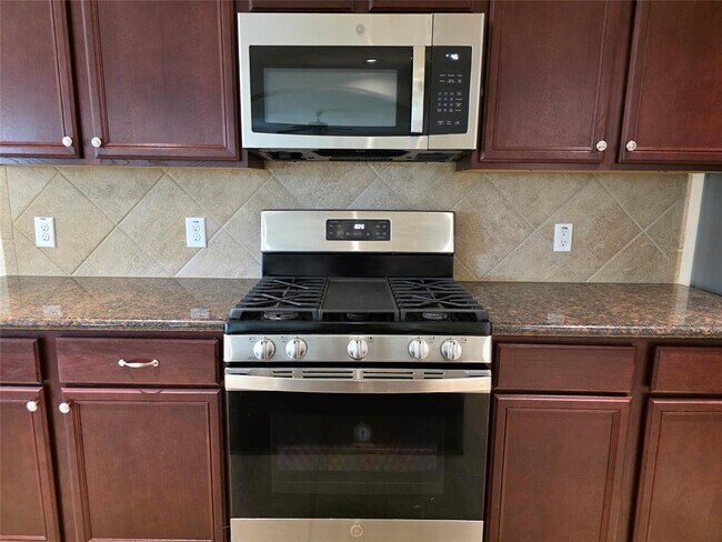 Foto del edificio - 10910 Brittan Leaf Ln