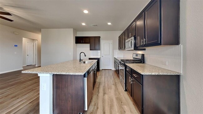 Building Photo - 201 Baum Dr