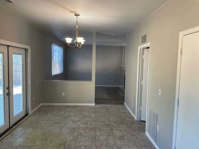 Building Photo - 5189 Mountain Air Cir