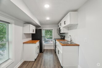 Building Photo - 502 W 48th St