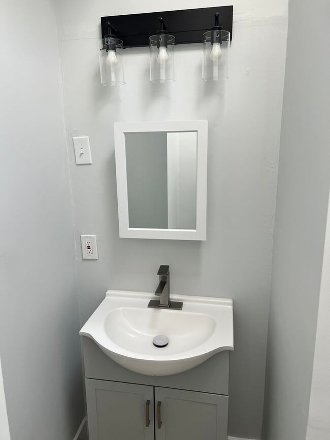 Foto del edificio - 3b/1.5 House in South Philly! Section 8 Only!