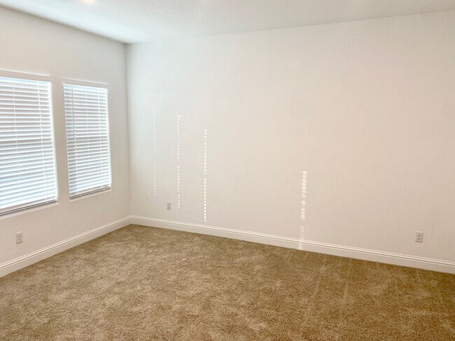 Foto del edificio - Lovely 3 Bed 2 Bath Lennar Home in the Riv...