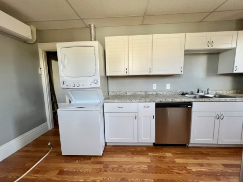 Primary Photo - 1427 9th Ave