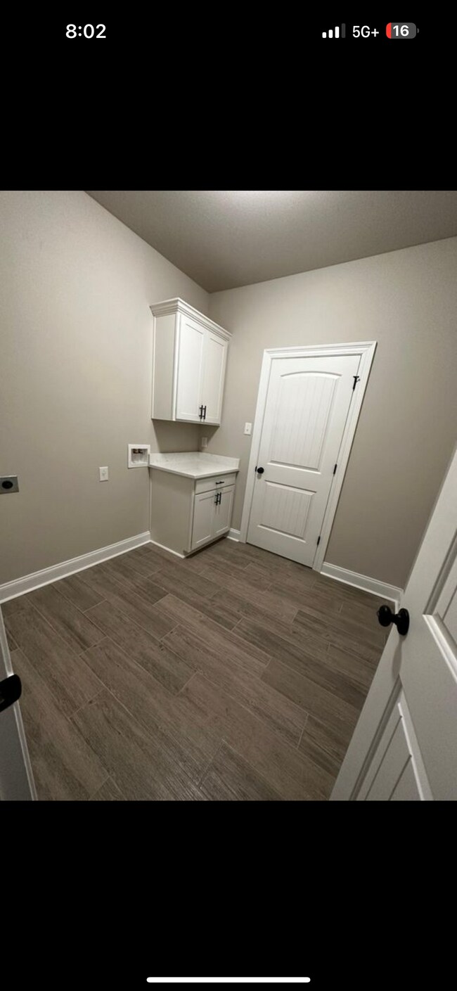 Foto del edificio - 6866 Summerset Dr