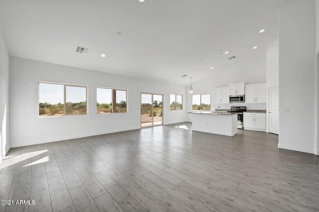 Building Photo - 12459 W Cabrillo Dr