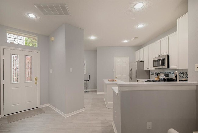 Building Photo - 144 Piper Trail