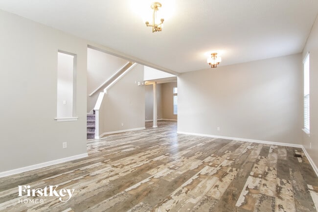 Building Photo - 1526 Old Thicket Ct