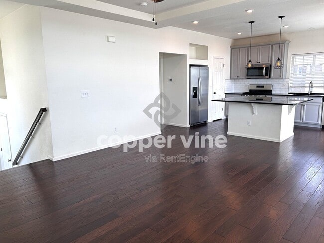 Building Photo - 8070 E 128th Pl