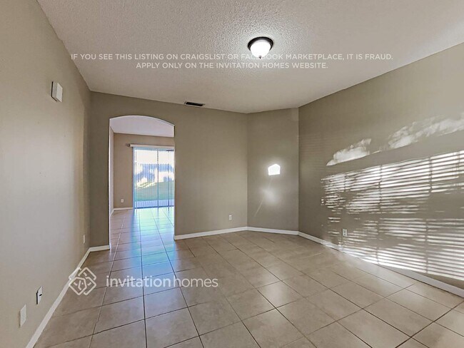 Foto del edificio - 1554 Knoll Ridge Dr