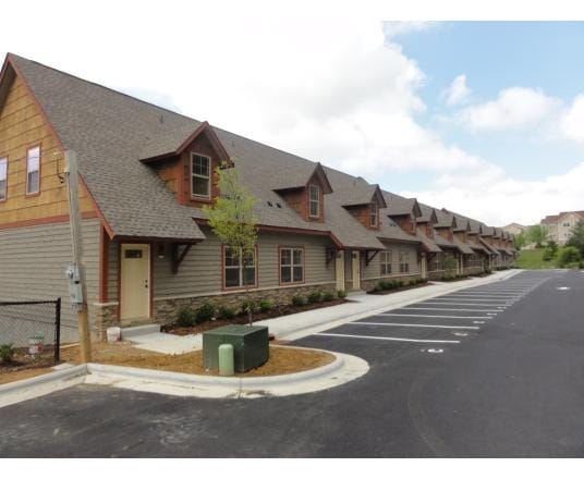 Forrest Edge - Forrest Edge Apartments