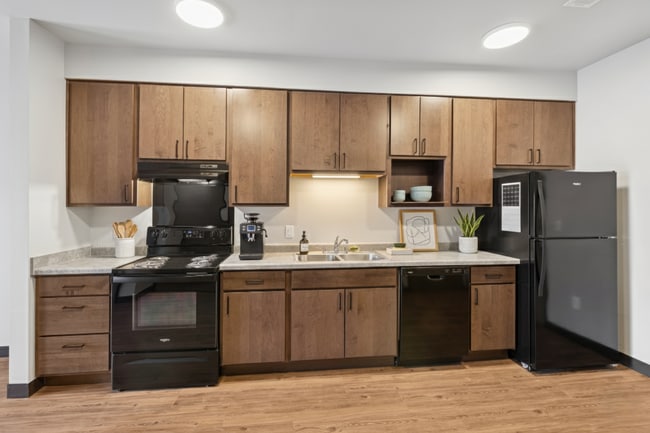 Building Photo - Westside Commons