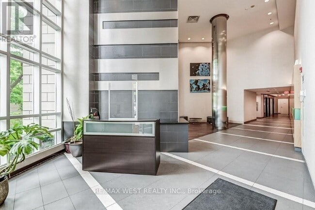 Building Photo - 90 Absolute Ave