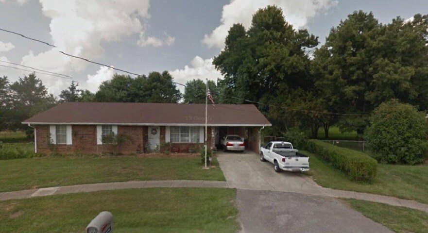 Primary Photo - 143 Irvin Ct