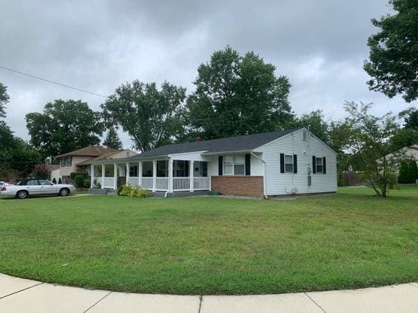 Foto del edificio - 121 E Valleybrook Rd