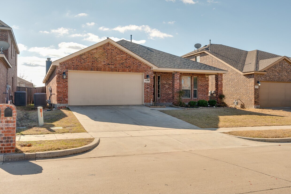 Foto principal - 1103 Ellis Rd