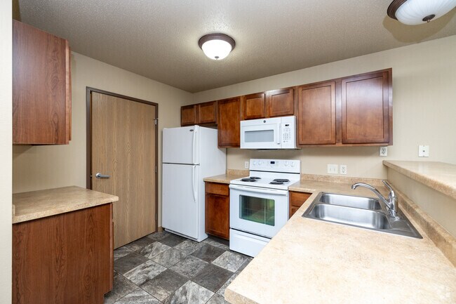 2 habitaciones, 1 baño - 858 pies cuadrados - Cocina - Waterstone Apartments