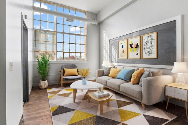 Building Photo - Cozy, Spacious 2 Bedroom Loft Apartment! Pet Friendly!