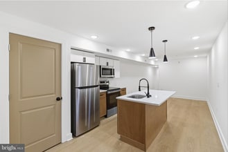 Building Photo - 863 N 43rd St