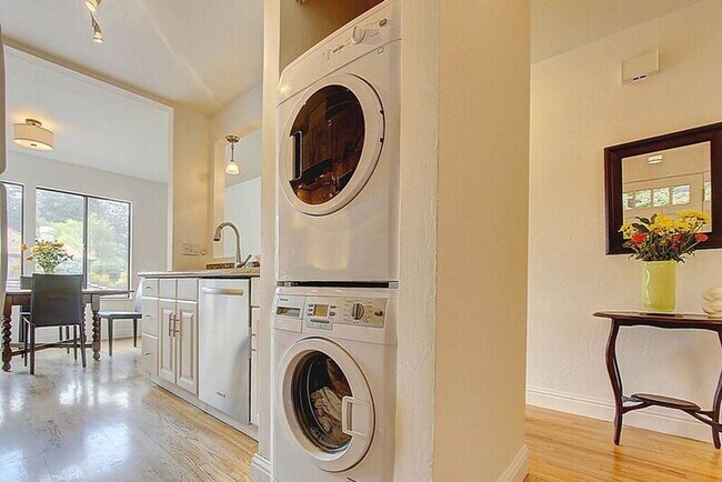 Building Photo - 1 br, 1 bath House - 40 Crystal Springs Ro...