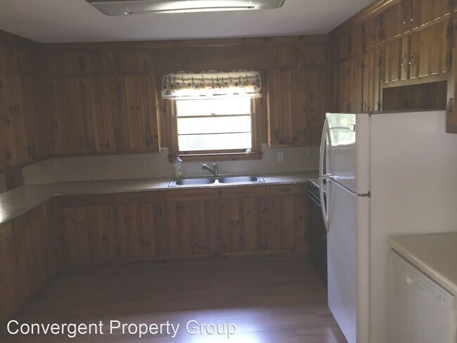 Building Photo - 3 br, 2 bath House - 107 Elizabeth Dr