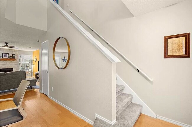 Foto del edificio - 13805 Lothian Dr