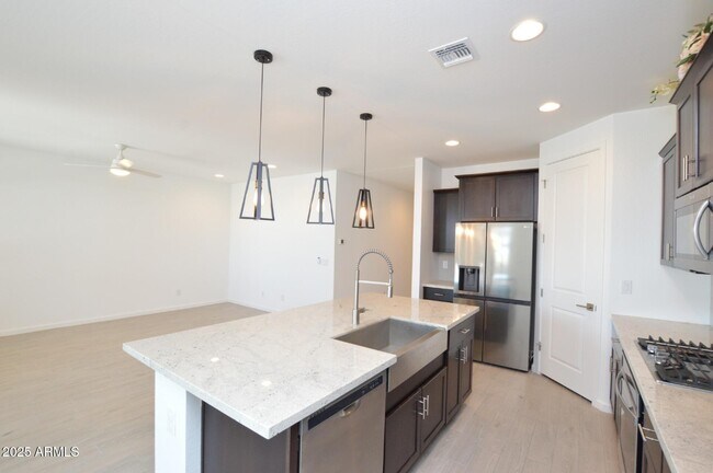 Foto del edificio - 4316 Suncup Dr