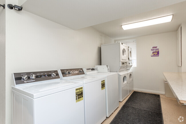 Free Laundry - Residences on College Hill