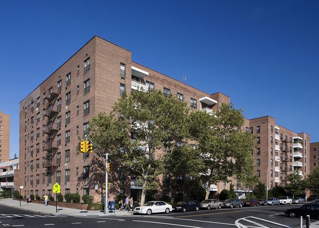 Foto del edificio - 97 Queens Blvd