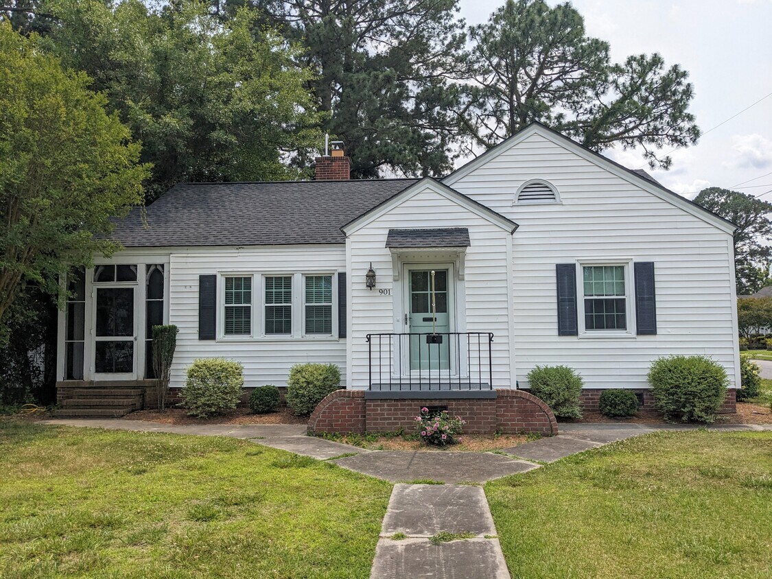 Primary Photo - 901 Jones Ave