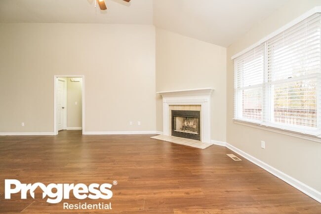 Building Photo - 2140 Liberty Dr