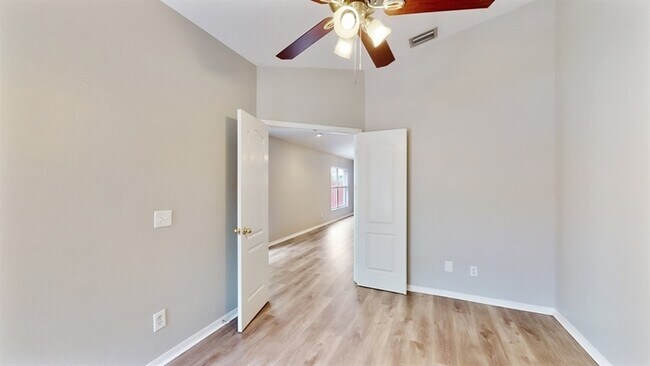 Foto del edificio - Move-in ready home in Tampa!