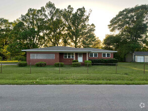 Building Photo - 107 Ritttenberry Rd