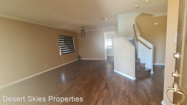 Building Photo - 4 br, 2.5 bath House - 45140 West View Dr