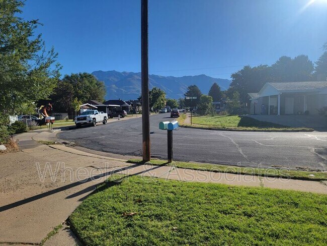 Foto del edificio - 4855 S 250 W