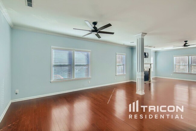 Foto del edificio - 2102 Eddie Massey Ln