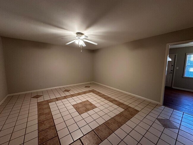 Foto del edificio - 2104 Wordsworth Dr