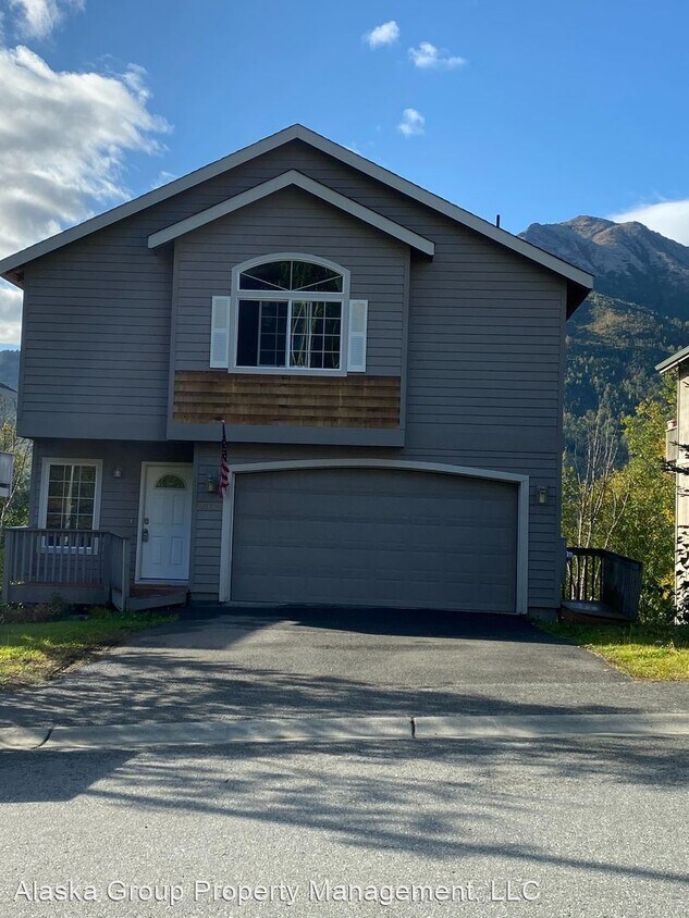 Foto principal - 4 br, 3.5 bath House - 9162 Eagle River Lane