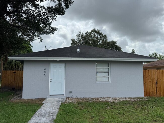 Foto del edificio - 300 NW 28th Way