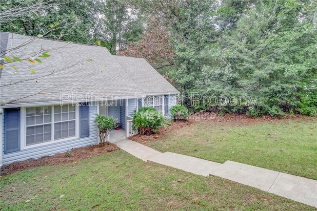 Building Photo - 5113 Hill Farm Dr NE