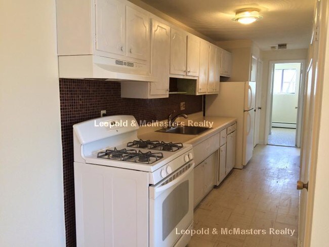 Building Photo - 80 Litchfield St